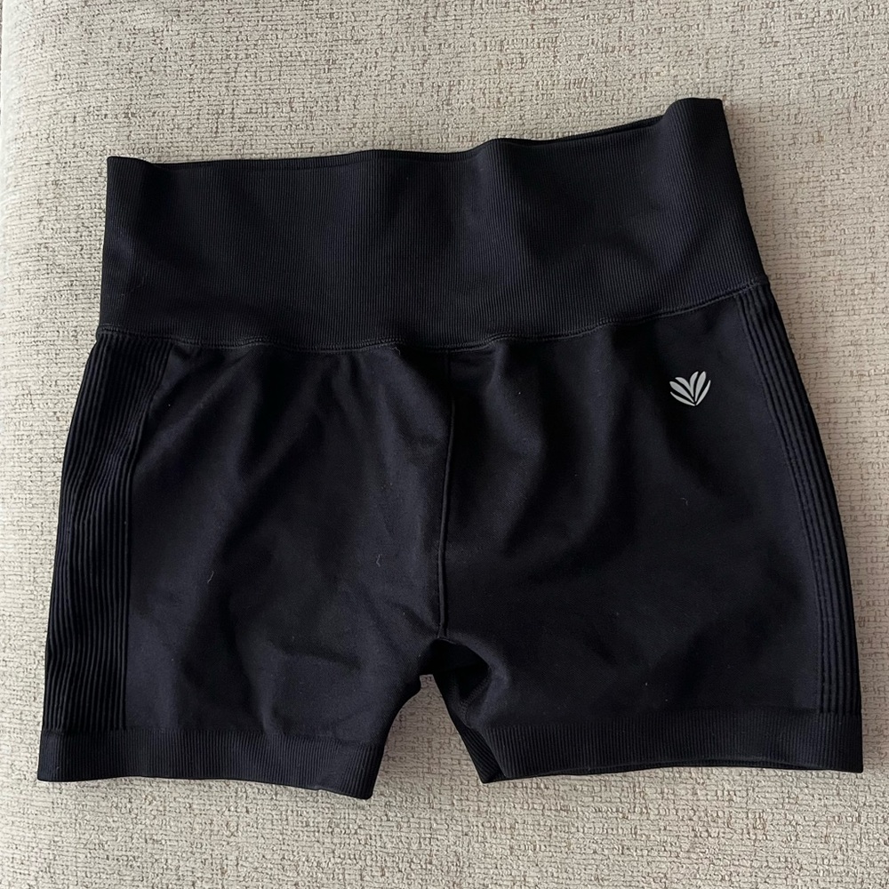Forever 21 active shorts
